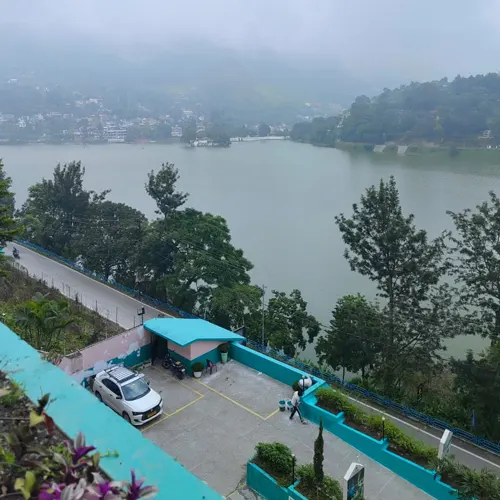 Saxena Tour & Travels