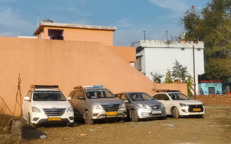 Saxena Tour & Travels